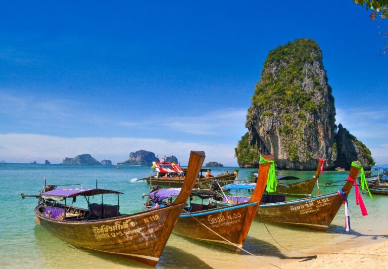 Read more about the article Firefly Brings Travellers Closer to Krabi and Phuket