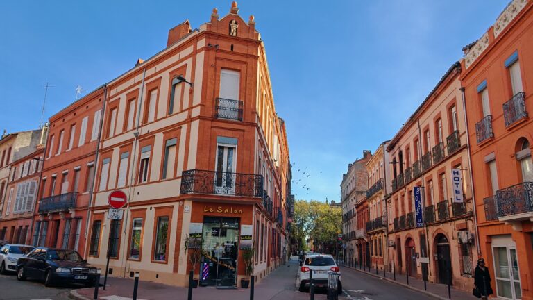 Read more about the article 5 Reasons Why You Should Hop On Toulouse Welcome’s City Tour Bus