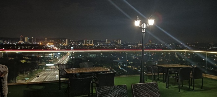 Read more about the article Sky-High Nights Without the KL Traffic: Chill Out at The Voice @ The Sky