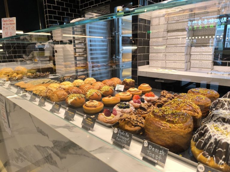 You are currently viewing From Egg Tarts to Coffee: Why Marouf Coffee & Puff Bake Is a Must-Visit in Hong Kong