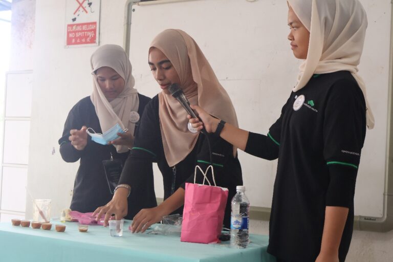 Read more about the article SESERI Students Turn Used Cooking Oil Into A Lesson In Sustainability