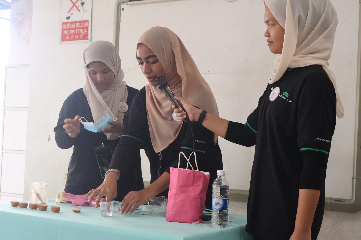 You are currently viewing SESERI Students Turn Used Cooking Oil Into A Lesson In Sustainability